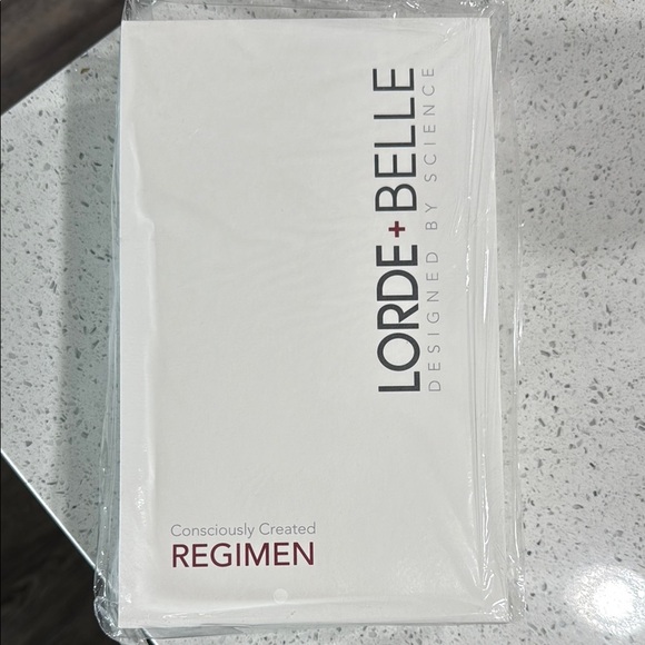 NIB AMAZING Lorde + Belle Skincare Regimen - Picture 1 of 5